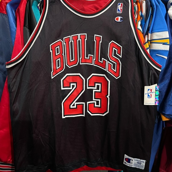 Chicago bulls Michael Jordan size 48 new reversible champion jersey